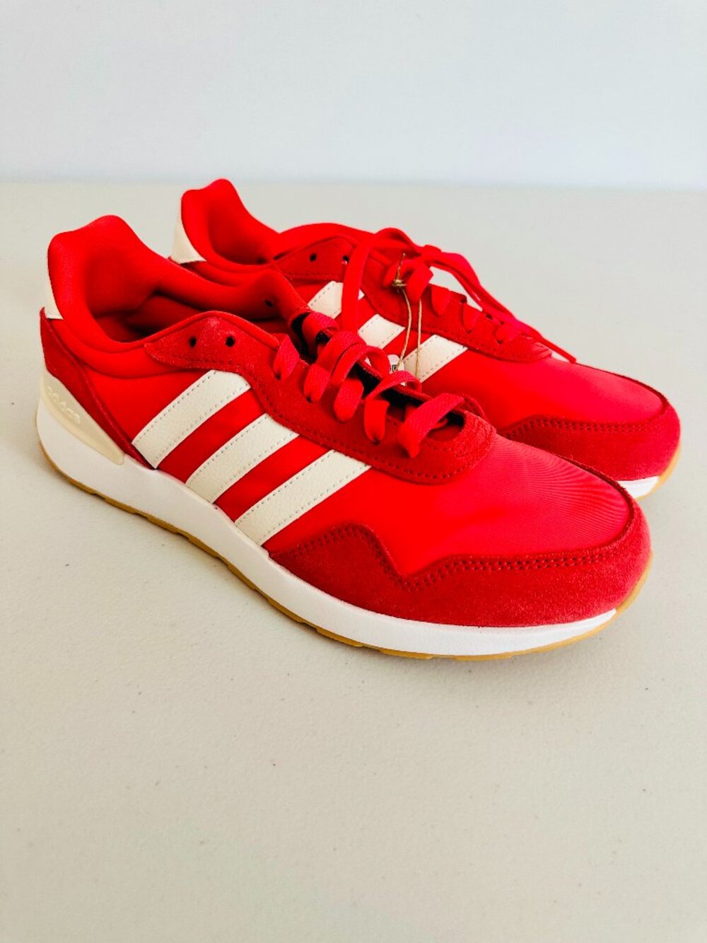 ADIDAS RED RUN 60s 4.0 RETRO VIBE SPORTY ATHLETIC SNEAKERS SIZE 8.5 WOMEN'S